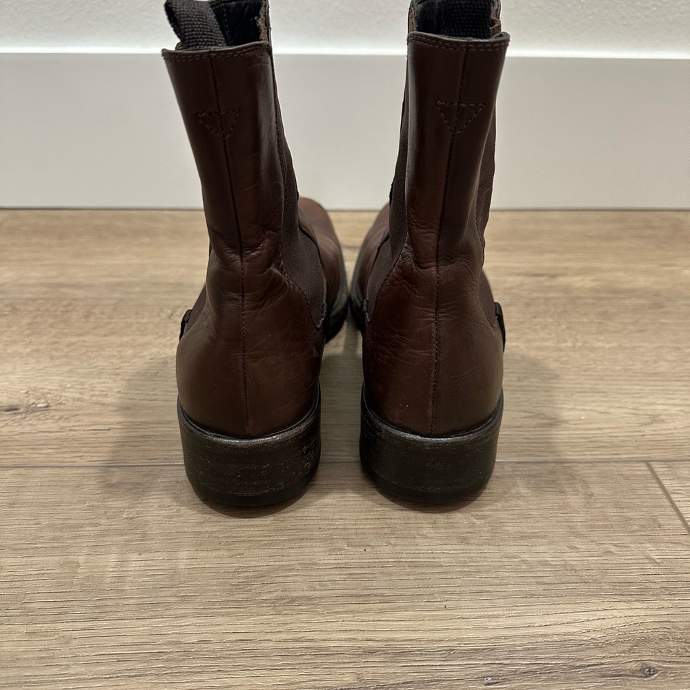 Women’s Prada brown leather made in Italy short Chelsea pull on boot size 38 - Picture 4 of 9